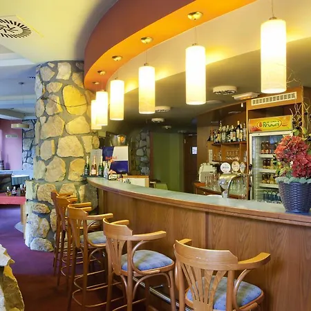 Velveta Hotel Spindleruv Mlyn