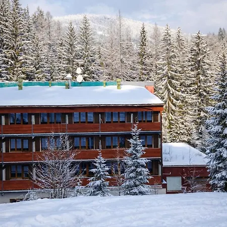 Hotel Velveta 3*