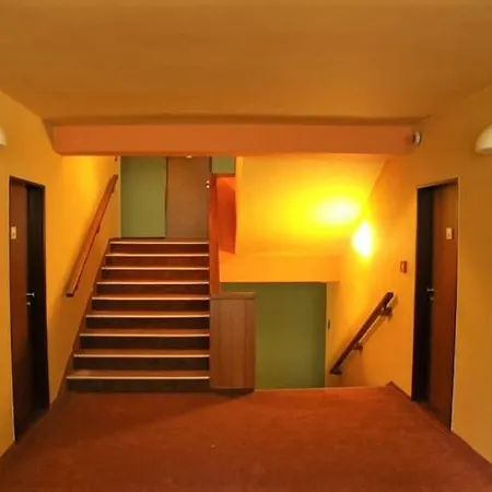 Velveta 3*